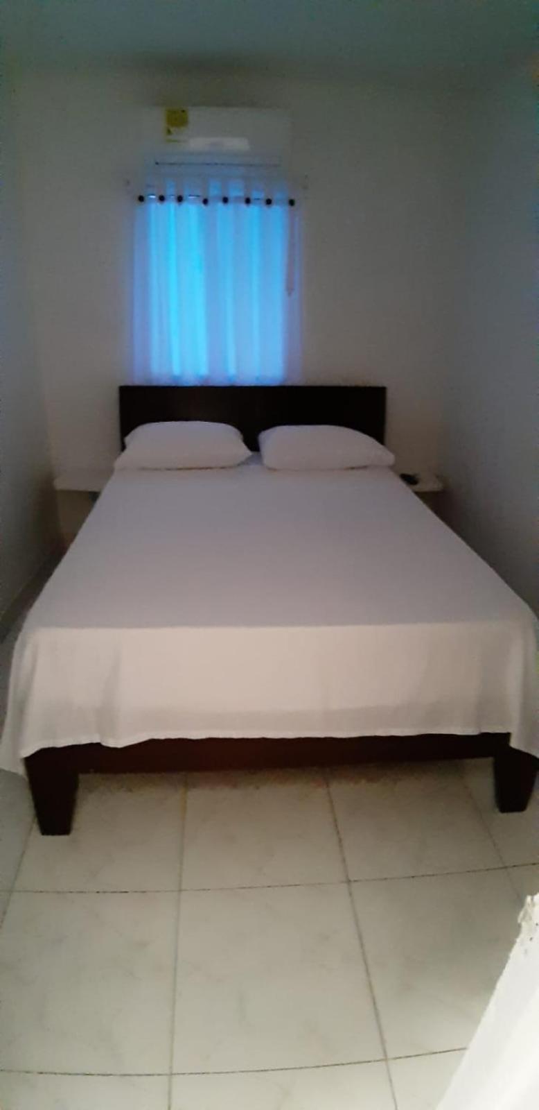 Tita'S Airport Hotel Cartagena Esterno foto